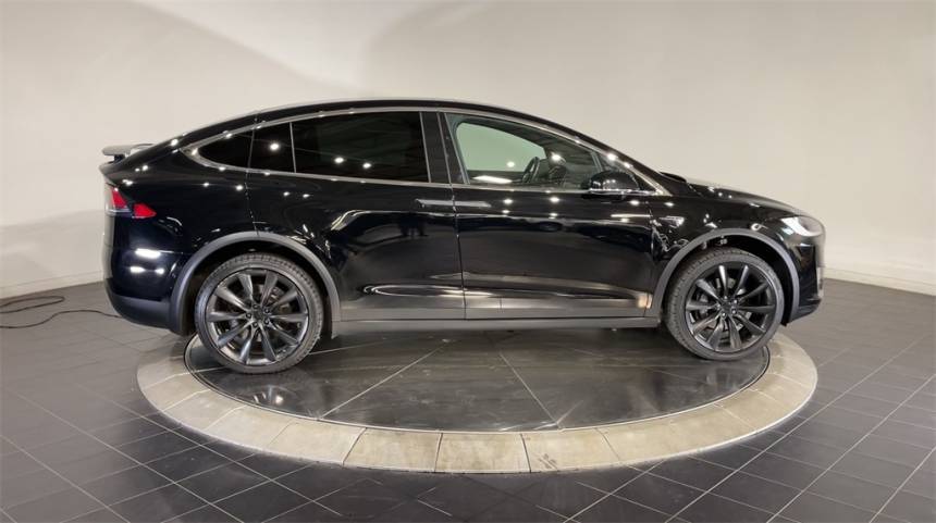 2017 Tesla Model X 5YJXCBE29HF044426