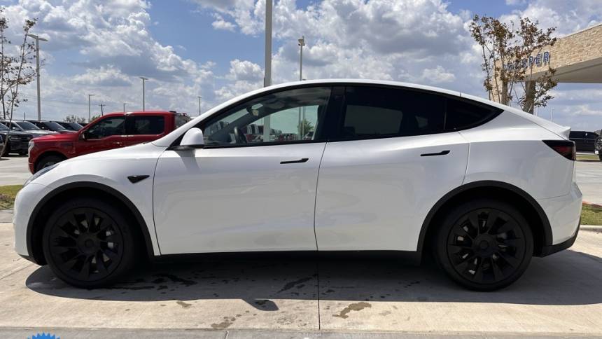 2020 Tesla Model Y 5YJYGDEE1LF011069