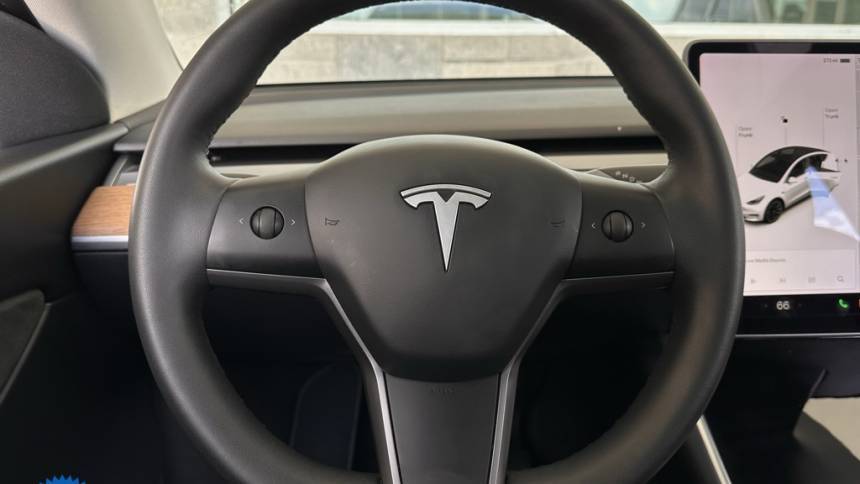 2020 Tesla Model Y 5YJYGDEE1LF011069