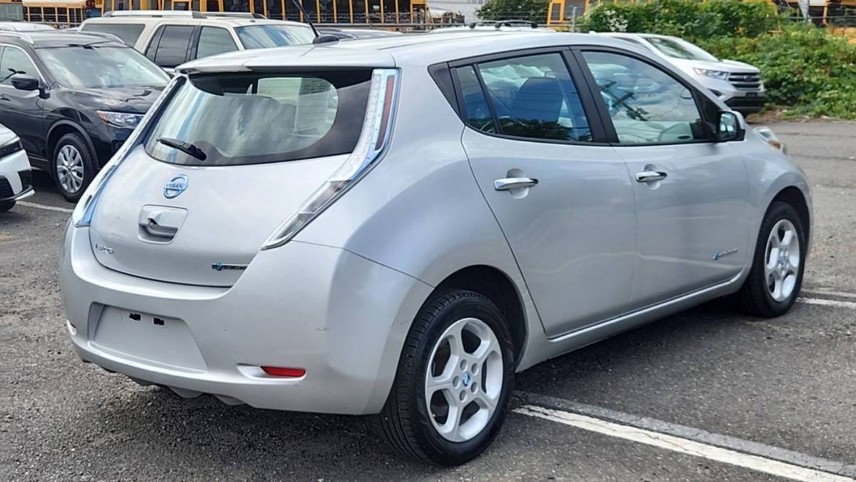 2013 Nissan LEAF 1N4AZ0CP9DC422989