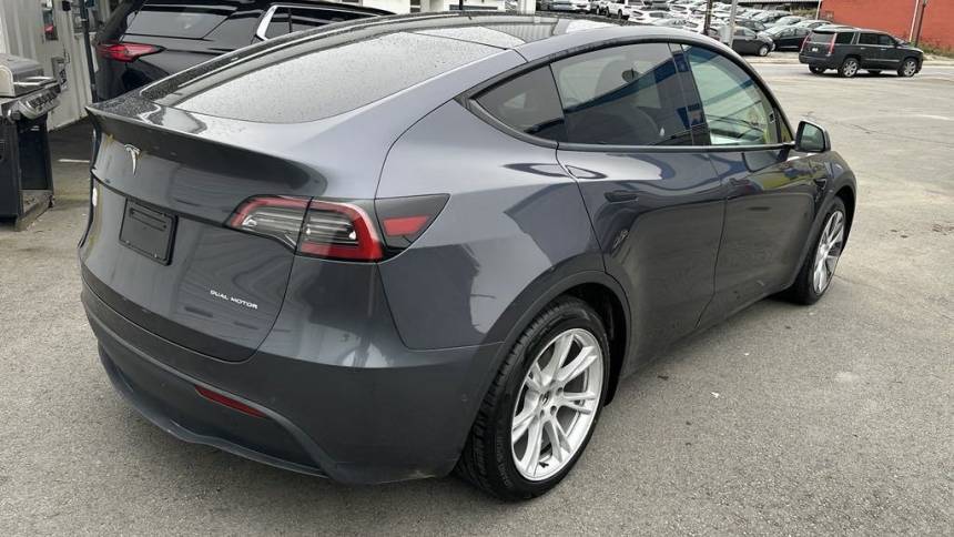 2021 Tesla Model Y 5YJYGDEE0MF211216