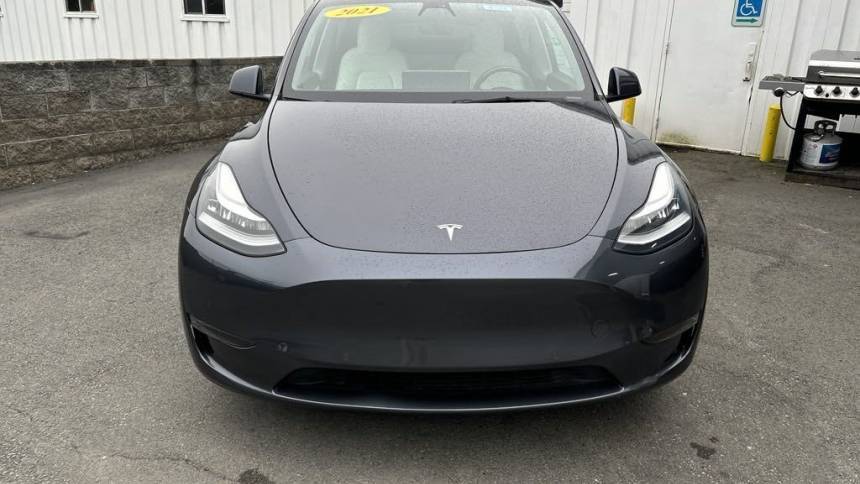 2021 Tesla Model Y 5YJYGDEE0MF211216