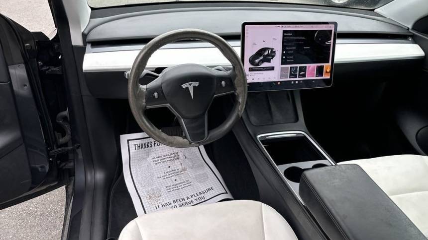 2021 Tesla Model Y 5YJYGDEE0MF211216