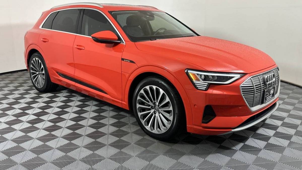 2019 Audi e-tron WA1VAAGE3KB021176