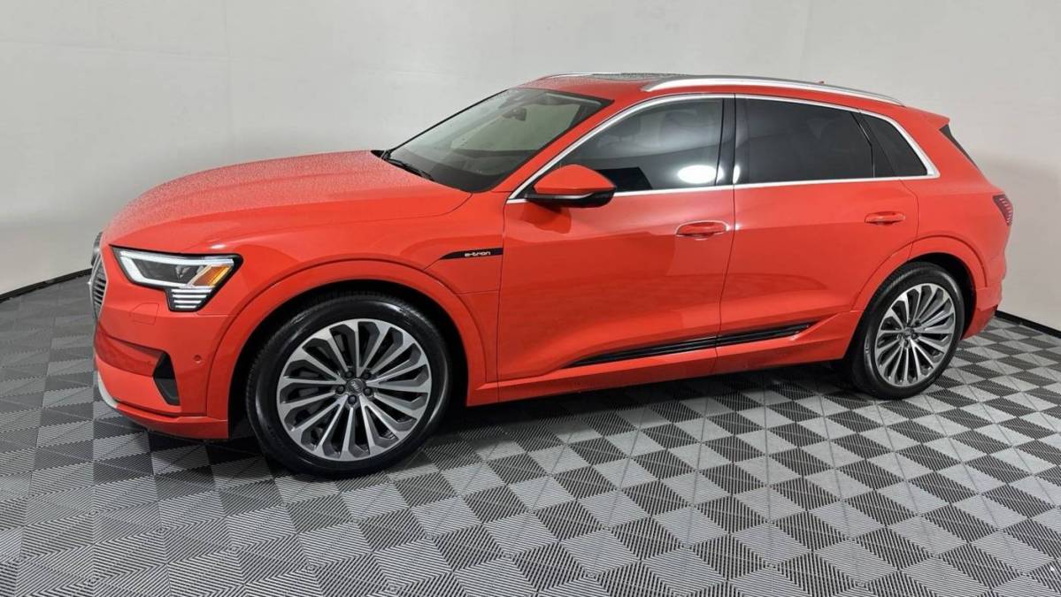 2019 Audi e-tron WA1VAAGE3KB021176