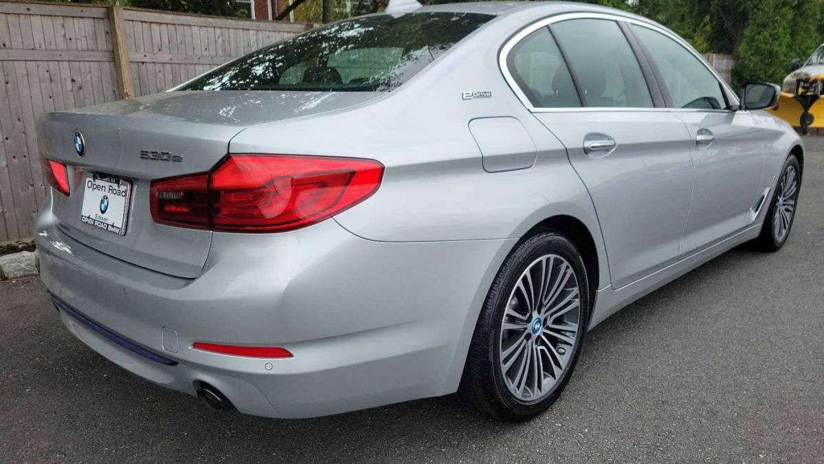 2018 BMW 5 Series WBAJB1C53JB085477