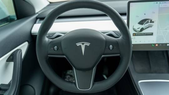 2021 Tesla Model Y 5YJYGDEE6MF139180