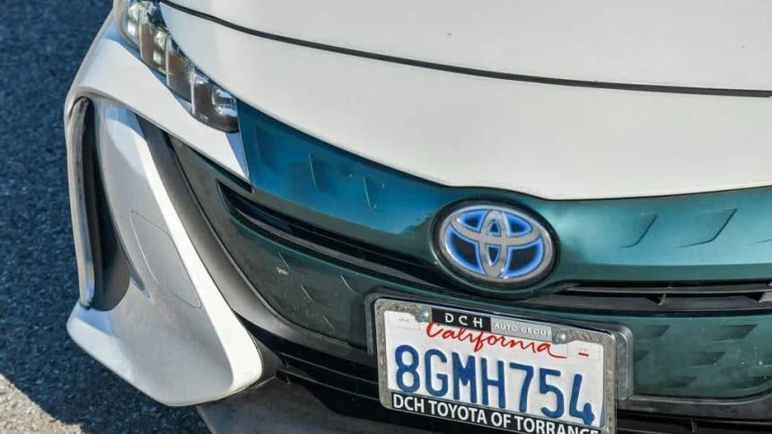 2018 Toyota Prius Prime JTDKARFP3J3098231