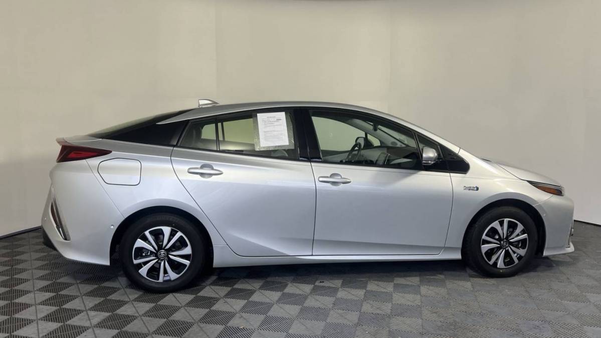 2018 Toyota Prius Prime JTDKARFPXJ3077103