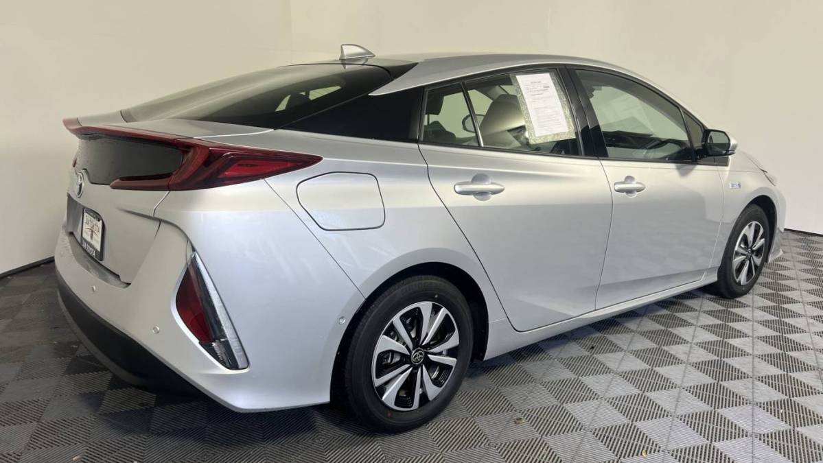 2018 Toyota Prius Prime JTDKARFPXJ3077103