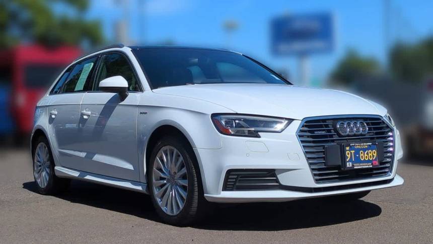 2018 Audi A3 Sportback e-tron WAUTPBFF8JA061847