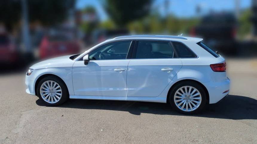 2018 Audi A3 Sportback e-tron WAUTPBFF8JA061847