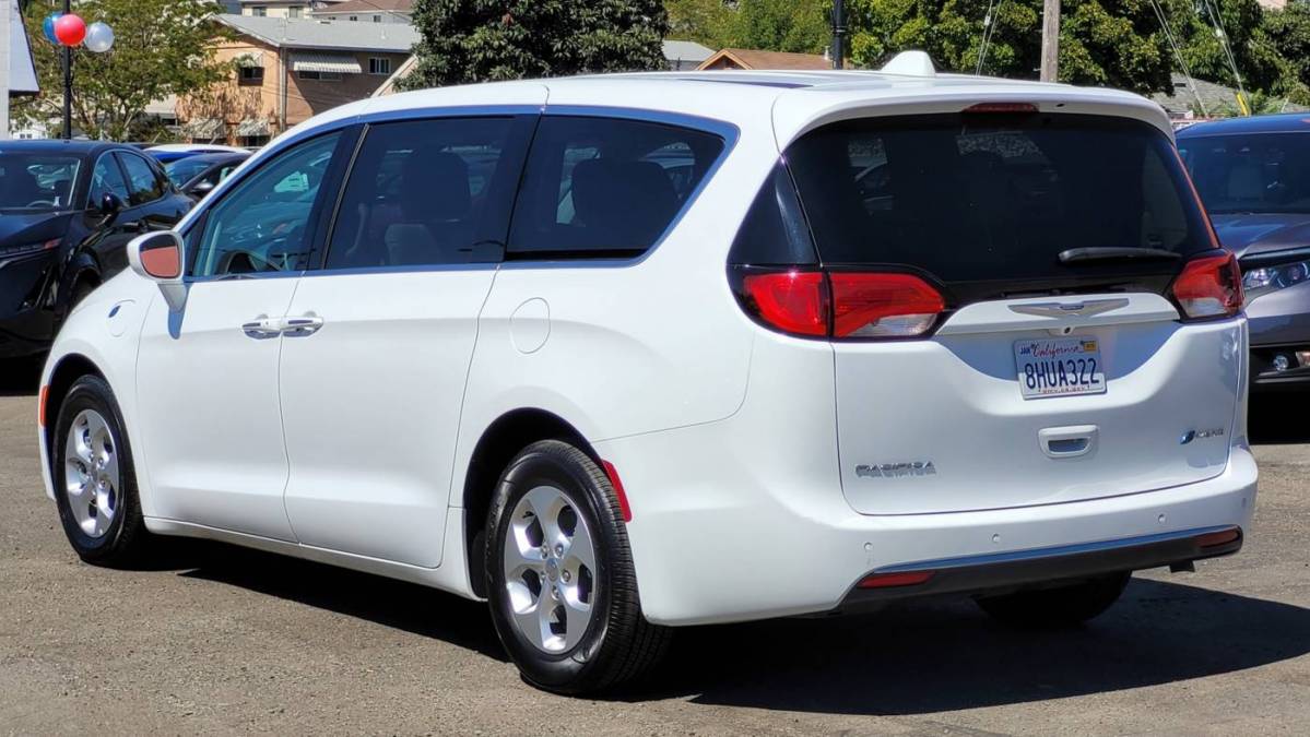 2018 Chrysler Pacifica Hybrid 2C4RC1H72JR124994