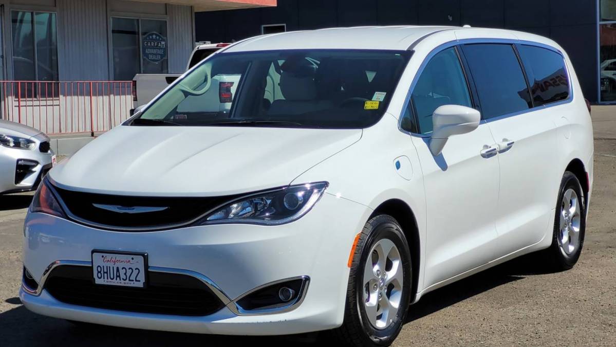 2018 Chrysler Pacifica Hybrid 2C4RC1H72JR124994