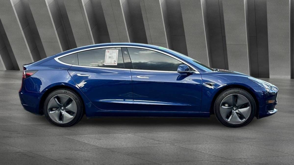 2019 Tesla Model 3 5YJ3E1EA1KF425074