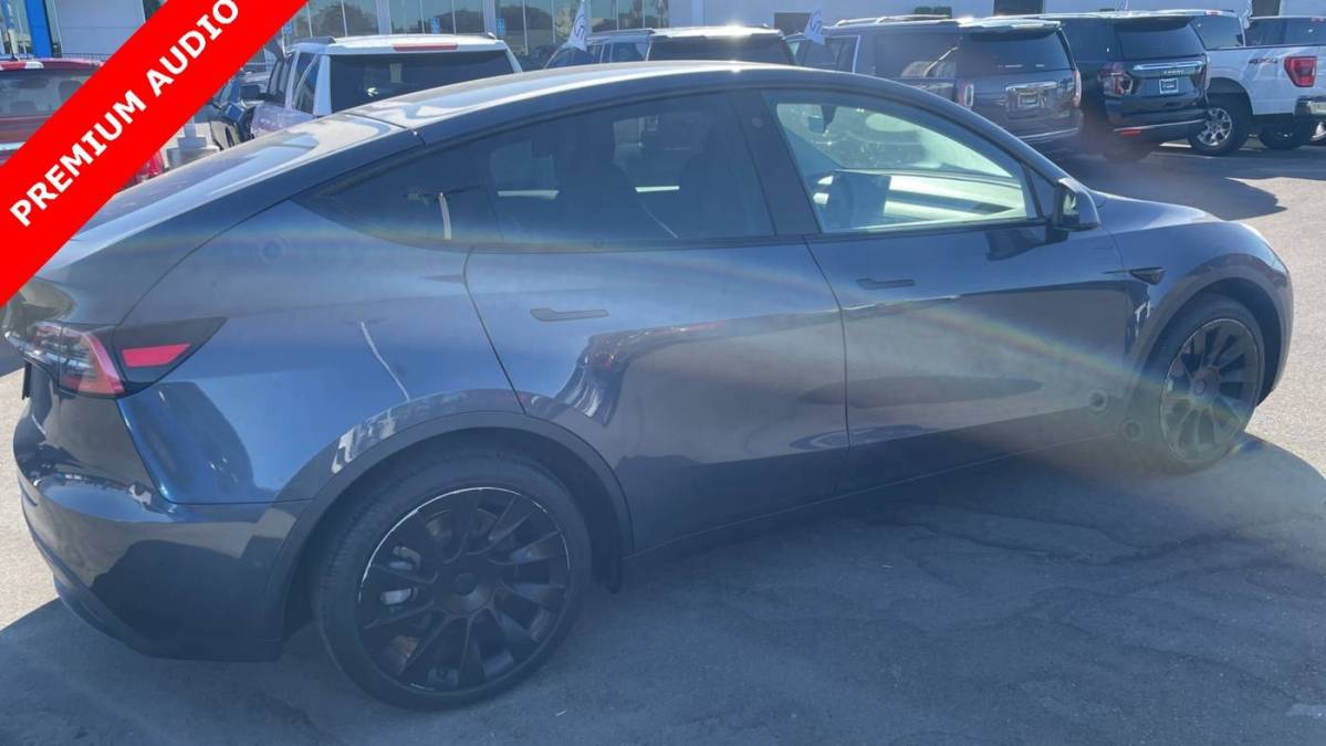 2021 Tesla Model Y 5YJYGDEE0MF118390