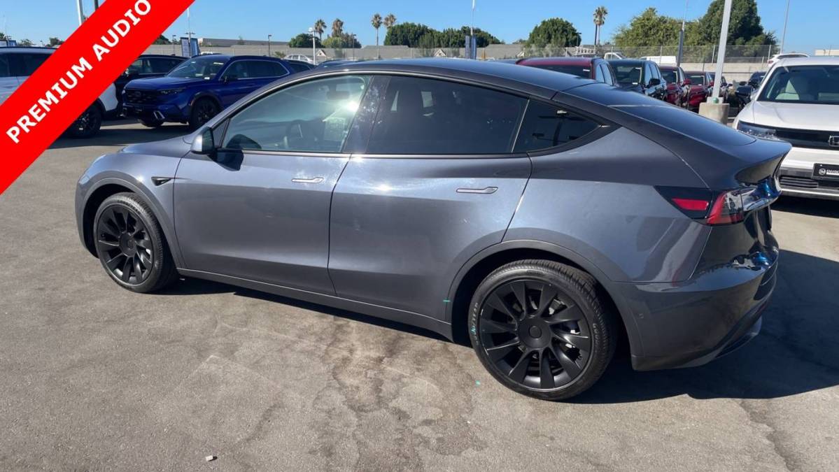 2021 Tesla Model Y 5YJYGDEE0MF118390