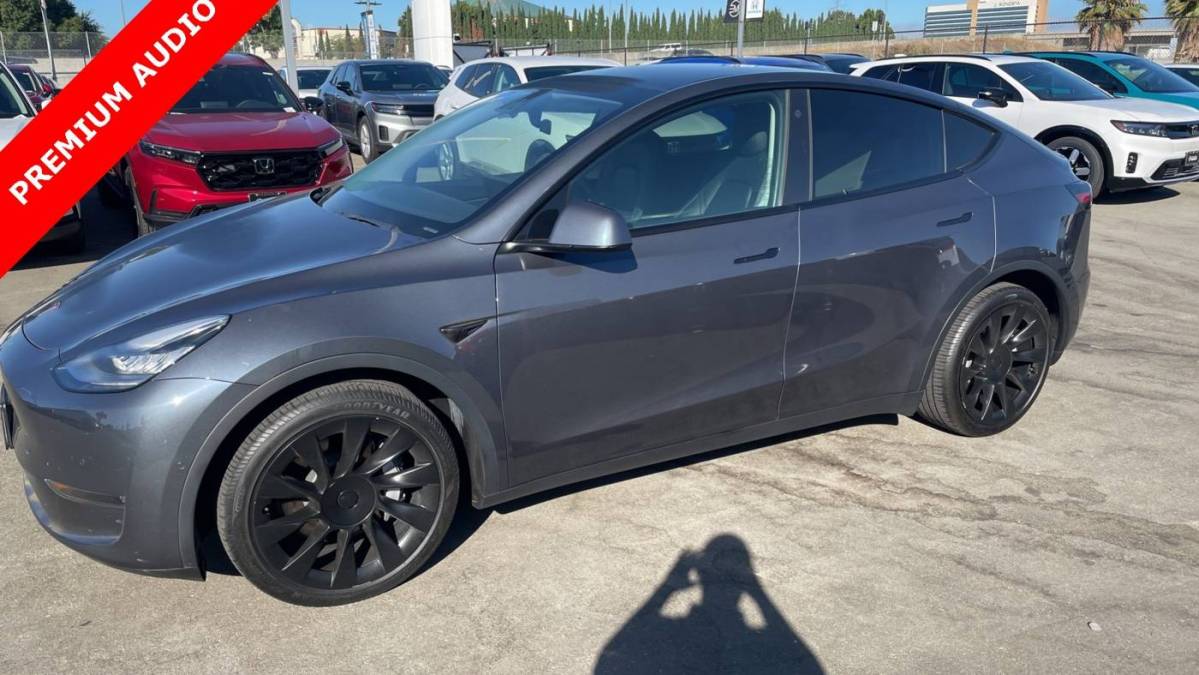 2021 Tesla Model Y 5YJYGDEE0MF118390