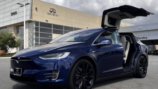 2018 Tesla Model X 5YJXCBE22JF103225