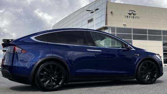 2018 Tesla Model X 5YJXCBE22JF103225