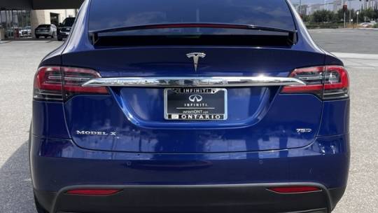 2018 Tesla Model X 5YJXCBE22JF103225