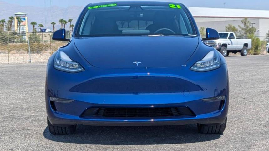 2021 Tesla Model Y 5YJYGDEE2MF093735