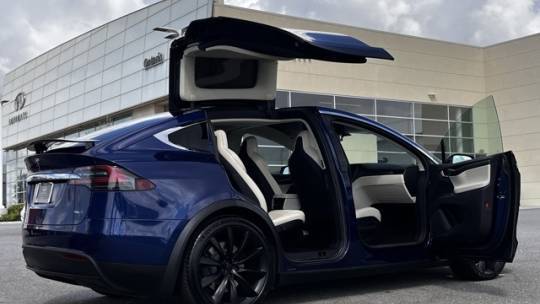 2018 Tesla Model X 5YJXCBE22JF103225