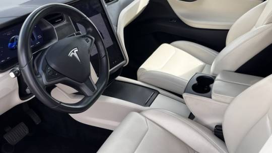 2018 Tesla Model X 5YJXCBE22JF103225