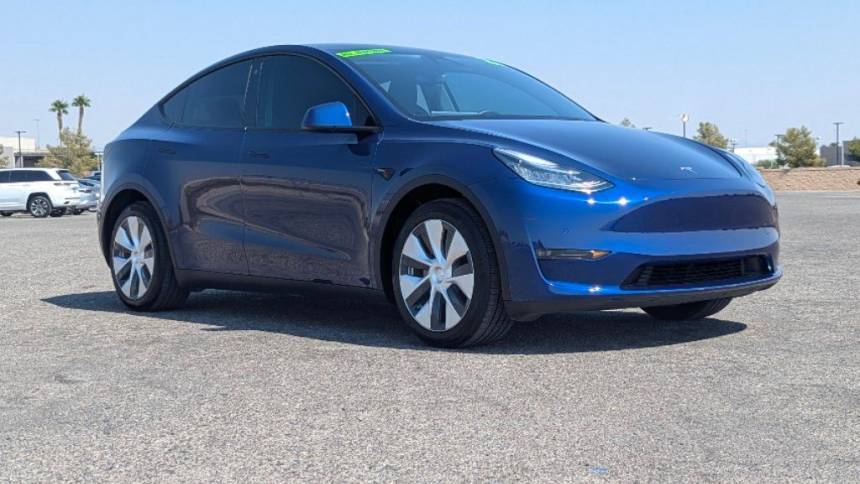 2021 Tesla Model Y 5YJYGDEE2MF093735