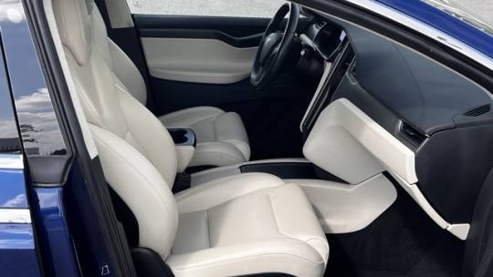 2018 Tesla Model X 5YJXCBE22JF103225