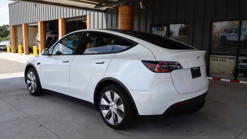 2021 Tesla Model Y 5YJYGDEE8MF086532