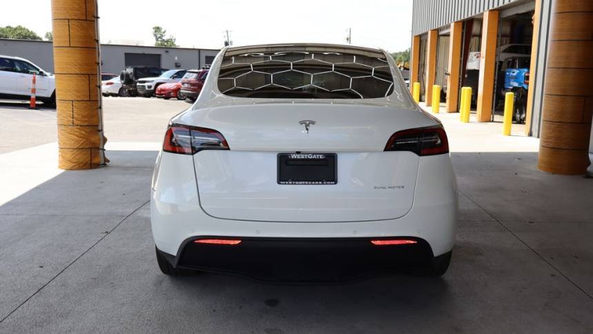 2021 Tesla Model Y 5YJYGDEE8MF086532