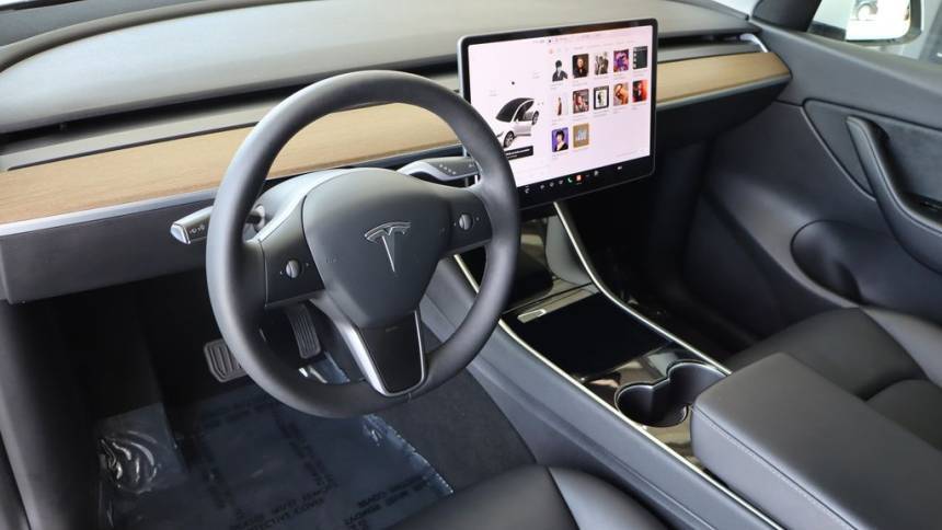 2021 Tesla Model Y 5YJYGDEE8MF086532