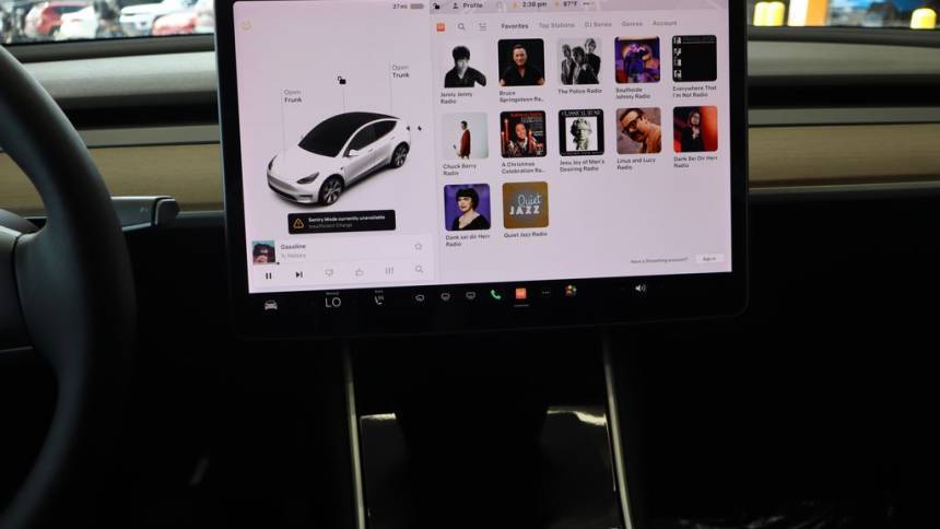 2021 Tesla Model Y 5YJYGDEE8MF086532