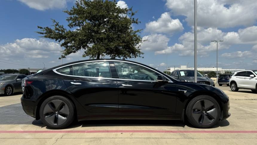 2018 Tesla Model 3 5YJ3E1EA9JF166509