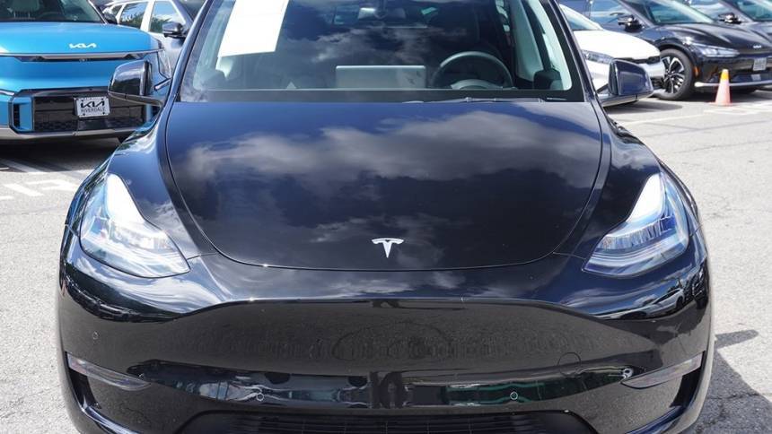 2021 Tesla Model Y 5YJYGDEE9MF265856