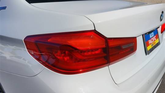 2019 BMW 5 Series WBAJB1C58KB375103