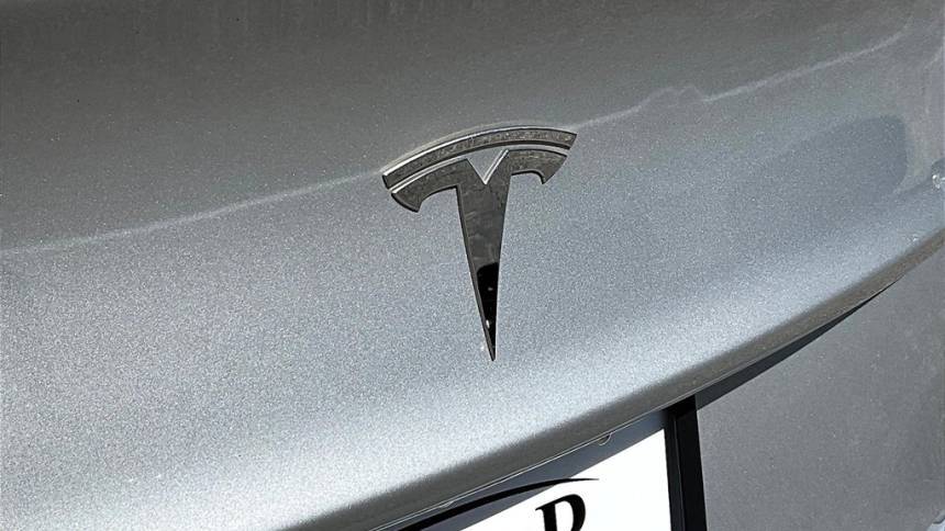 2018 Tesla Model 3 5YJ3E1EA3JF019103