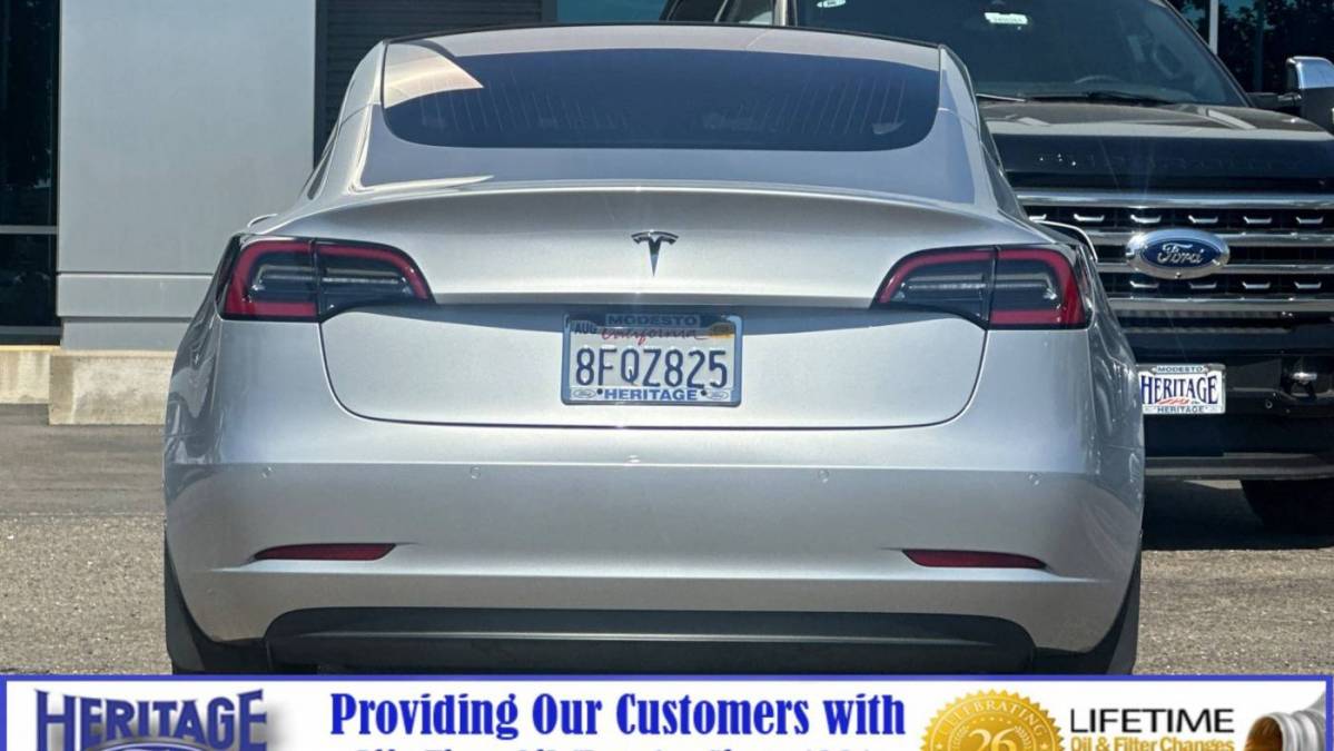 2018 Tesla Model 3 5YJ3E1EA3JF043921