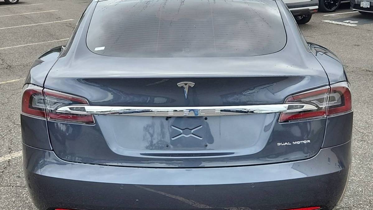 2019 Tesla Model S 5YJSA1E23KF338664