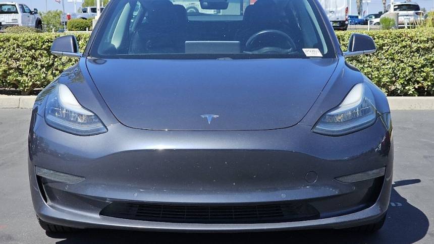 2019 Tesla Model 3 5YJ3E1EB7KF194609