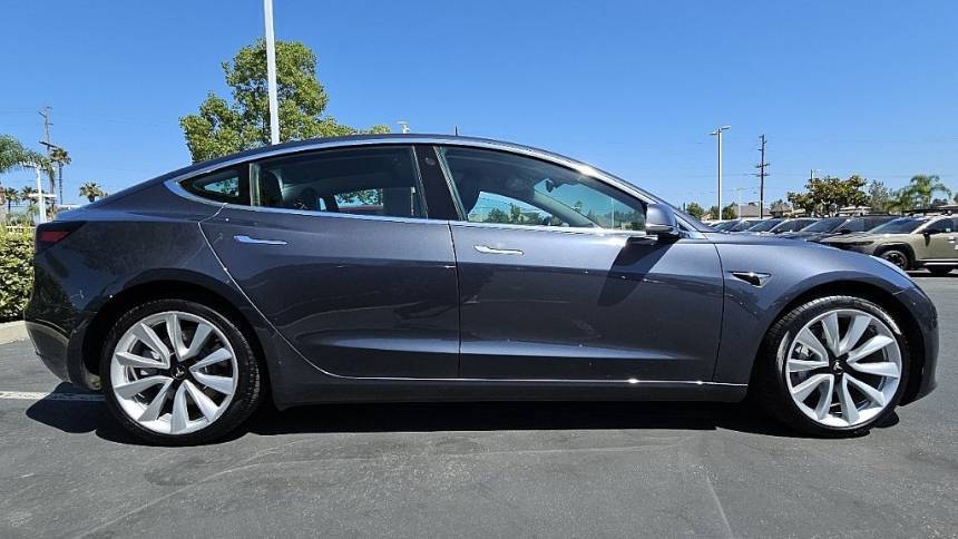 2019 Tesla Model 3 5YJ3E1EB7KF194609