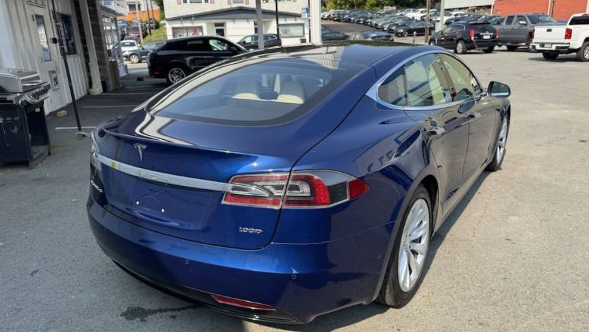 2018 Tesla Model S 5YJSA1E21JF244281