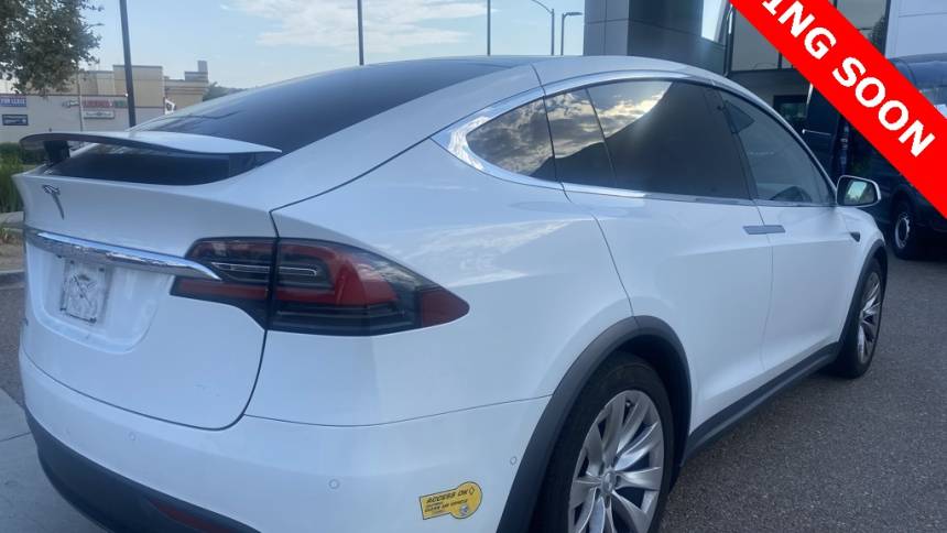 2017 Tesla Model X 5YJXCBE24HF049761