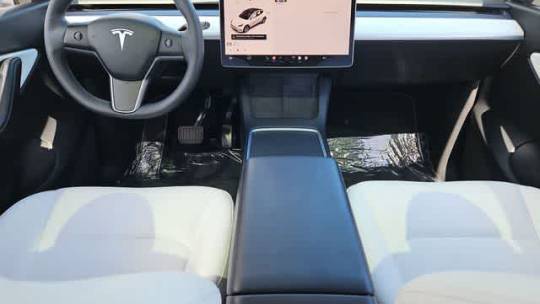 2021 Tesla Model Y 5YJYGDEE3MF246364