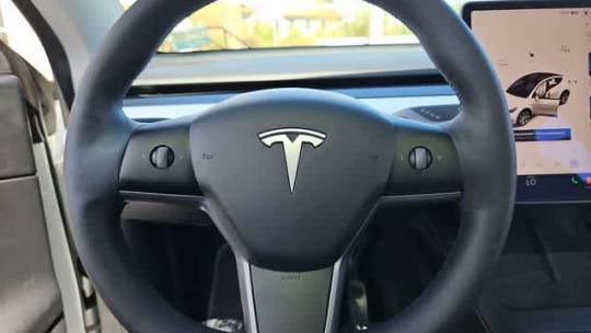 2021 Tesla Model Y 5YJYGDEE3MF246364