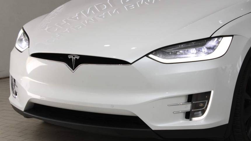 2018 Tesla Model X 5YJXCBE40JF142929