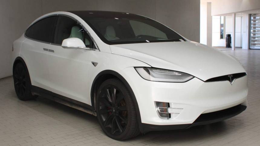 2018 Tesla Model X 5YJXCBE40JF142929