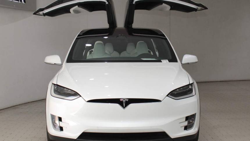 2018 Tesla Model X 5YJXCBE40JF142929