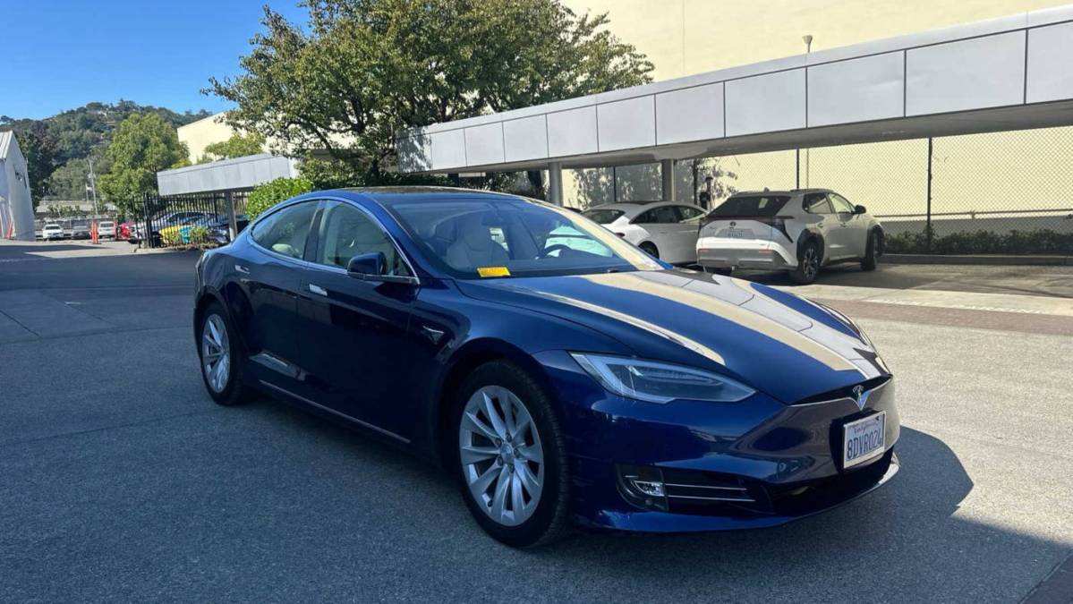 2018 Tesla Model S 5YJSA1E21JF248024